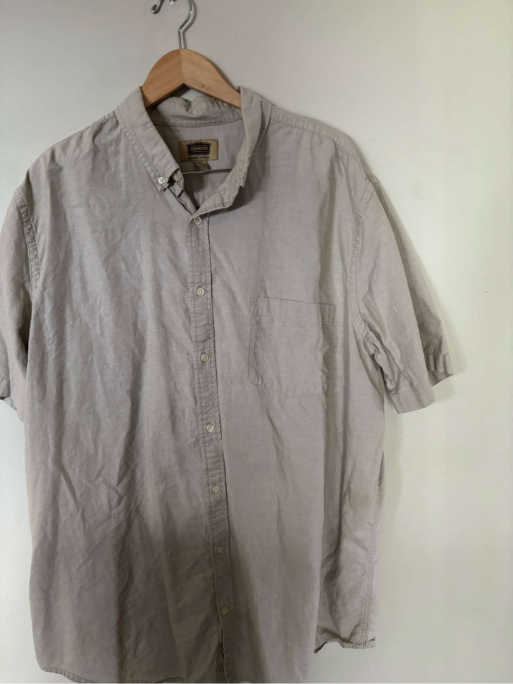 The Foundry Supply Co. Short Sleeve Button-Down Shirt in Light Gray
